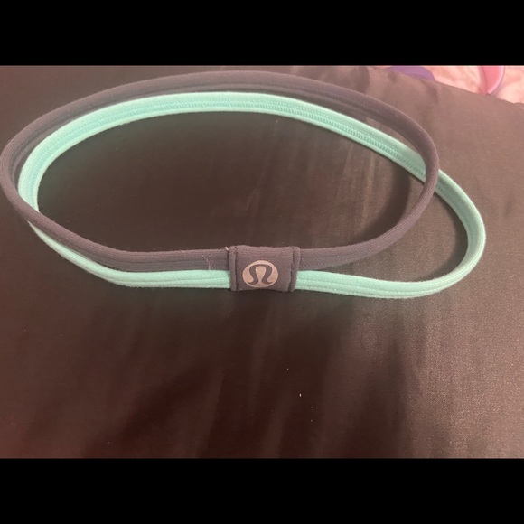 Lululemon head band bundle - Picture 9 of 9